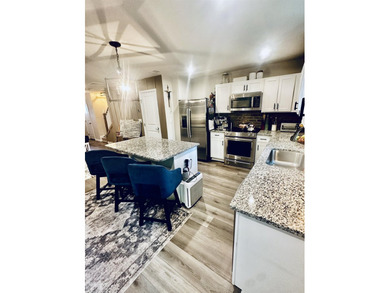 Welcome to this beautifully FHA/VA approved upgraded townhome - photo 6