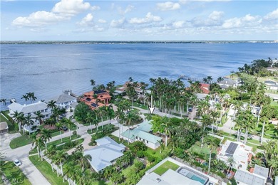 OLD FORT MYERS - Nestled along prestigious West Riverside Drive - photo 4