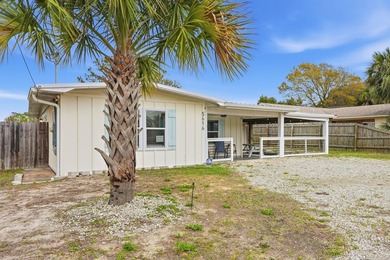 Fully renovated beach cottage and RENTAL MACHINE only .3 miles - photo 7