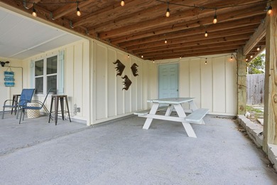 Fully renovated beach cottage and RENTAL MACHINE only .3 miles - photo 8