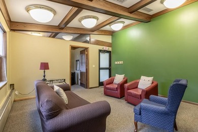 Well-appointed commercial office space offering stunning views - photo 4