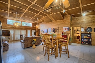 Toledo Bend Waterfront!! Nice camp/home sitting on a .85 acre - photo 4