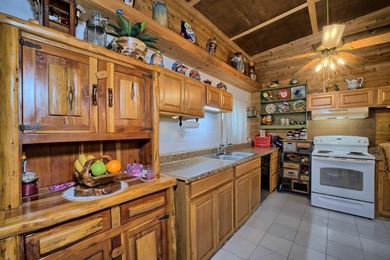 Toledo Bend Waterfront!! Nice camp/home sitting on a .85 acre - photo 7