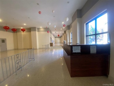 Great Location - This Fully Renovated About 900 Sq Feet. 9 Feet - photo 3