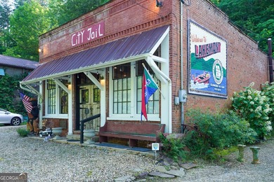 Spend the night in the *City Jail* with seven of your best - photo 10