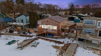 (private lake, pond, creek) Home For Sale in Vestaburg Michigan