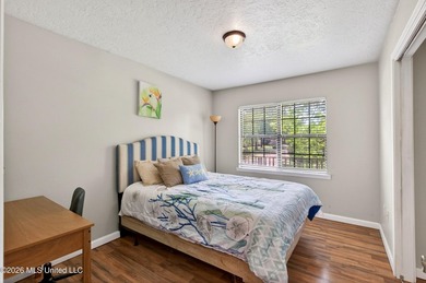 Coastal charm just one block from the beach! This 3 bedroom, 1 - photo 18