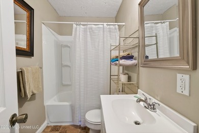 Coastal charm just one block from the beach! This 3 bedroom, 1 - photo 20