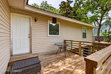 Coastal charm just one block from the beach! This 3 bedroom, 1 - photo 21