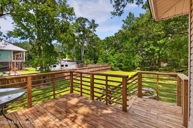 Coastal charm just one block from the beach! This 3 bedroom, 1 - photo 22