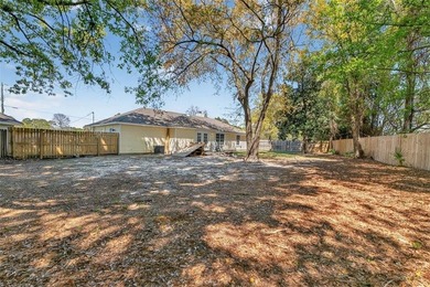 Welcome to this charming single-family home offering comfort - photo 24