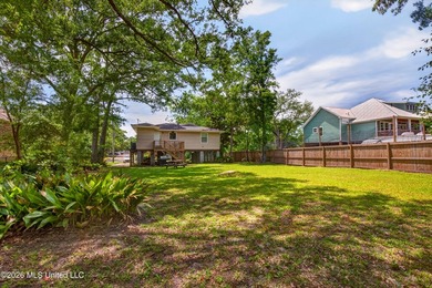 Coastal charm just one block from the beach! This 3 bedroom, 1 - photo 24