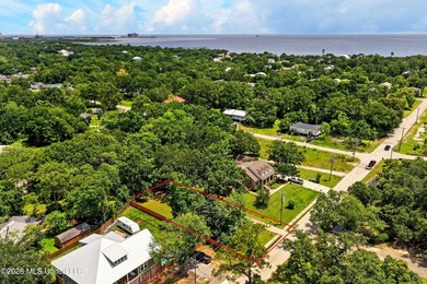 Coastal charm just one block from the beach! This 3 bedroom, 1 - photo 31