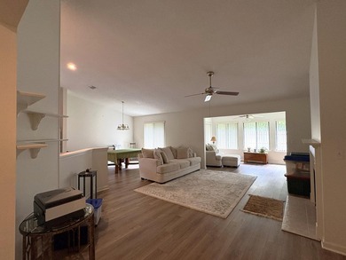 MOVE IN READY home on a quiet cul-de-sac street in the center of - photo 3