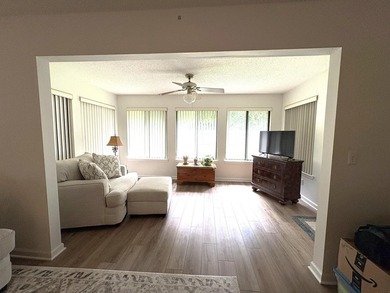 MOVE IN READY home on a quiet cul-de-sac street in the center of - photo 5