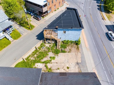 Built in circa 1910, the historic Flatiron Building at 75 - photo 9