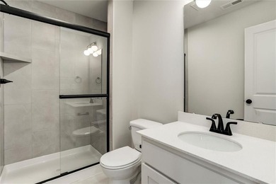 MOVE IN READY! BLINDS & GARAGE DOOR OPENERS ARE INCLUDED! Come - photo 11
