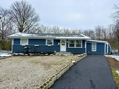 Lake Home For Sale in Paris, Kentucky