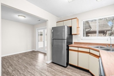 Live just half a mile from the beach, this charming patio home - photo 14