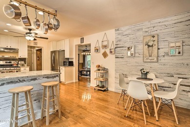 Exquisite TURN-KEY home in The Hideout, a four-season - photo 17