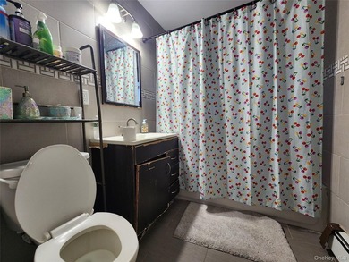WELL MAINTAINED SINGLE FAMILY DETACHED PROPERTY ON CORNER LOT - photo 18