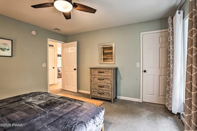 Exquisite TURN-KEY home in The Hideout, a four-season - photo 33