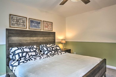 Exquisite TURN-KEY home in The Hideout, a four-season - photo 35