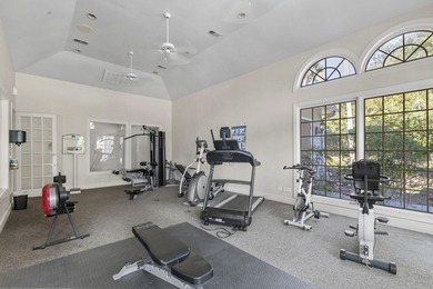Move-In ready 1 Bedroom Condo - Prime Location Near Downtown & - photo 39