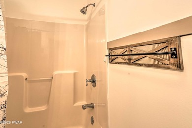 Exquisite TURN-KEY home in The Hideout, a four-season - photo 40