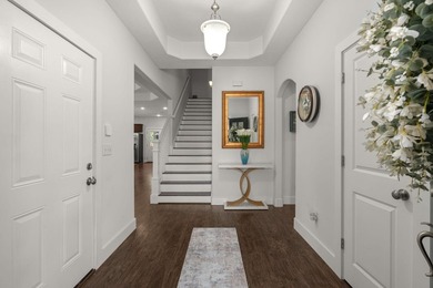 Welcome to this beautifully maintained 4-bedroom, 3-bath brick - photo 4