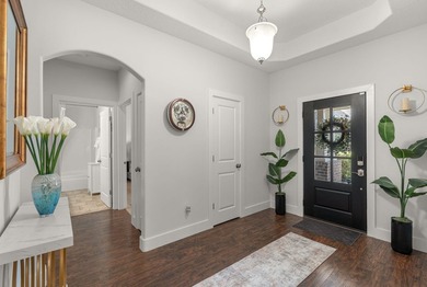 Welcome to this beautifully maintained 4-bedroom, 3-bath brick - photo 5