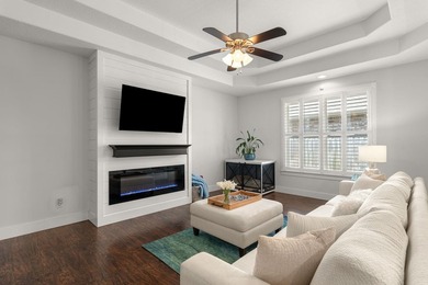 Welcome to this beautifully maintained 4-bedroom, 3-bath brick - photo 8