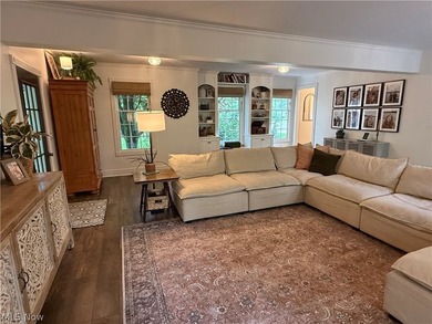 Spacious OPEN FLOORPLAN 4 Bedrm, 3-1/2 Bath colonial w 2,792 - photo 9