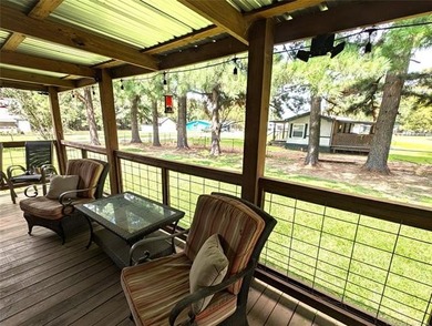 Well cared for lake retreat or full-time residence located in - photo 3