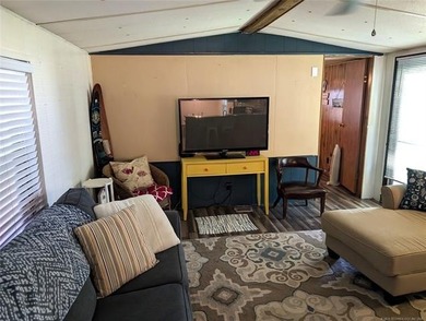 Well cared for lake retreat or full-time residence located in - photo 5