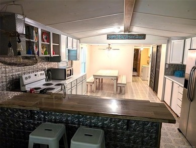 Well cared for lake retreat or full-time residence located in - photo 6