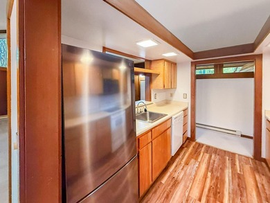 Welcome to easy mountain living in the heart of Graeagle. This - photo 15