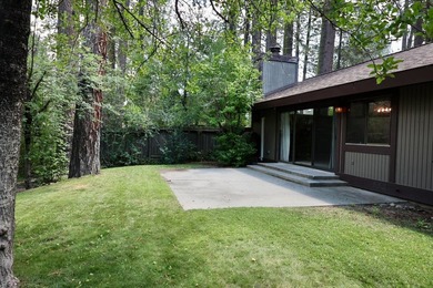 Welcome to easy mountain living in the heart of Graeagle. This - photo 30