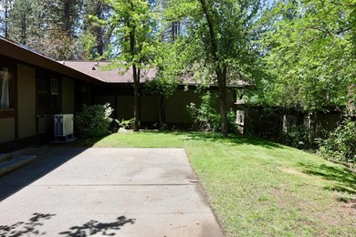 Welcome to easy mountain living in the heart of Graeagle. This - photo 31