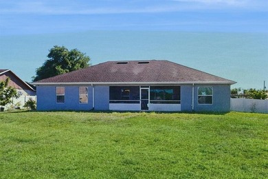Charming 4-Bedroom Home with Spacious Yard and Modern Amenities - photo 36