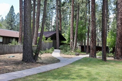 Welcome to easy mountain living in the heart of Graeagle. This - photo 37