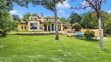 Waterfront Italian Villa in The Cascades Experience timeless - photo 3