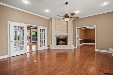Welcome to refined living in the highly sought-after Mount - photo 6