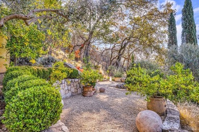 120 Acre Napa Valley gated estate with antique Italian tile roof - photo 47