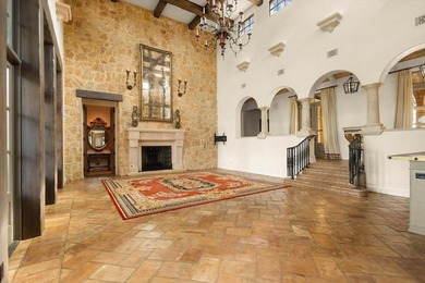 Waterfront Italian Villa in The Cascades Experience timeless - photo 8