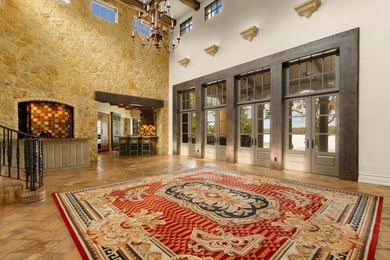 Waterfront Italian Villa in The Cascades Experience timeless - photo 9