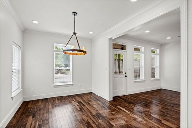 An elegantly crafted cottage, this two-story home in Santa Rosa - photo 8