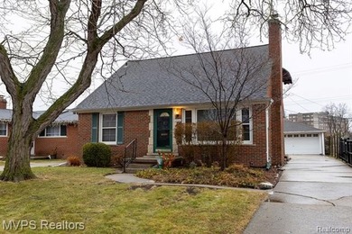 Lake Saint Clair Home For Sale in Harper Woods Michigan