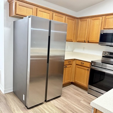 Welcome to this beautifully updated 2-bedroom, 2-bath townhouse - photo 7