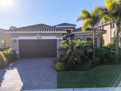 Lake Home For Sale in Fort Myers, Florida